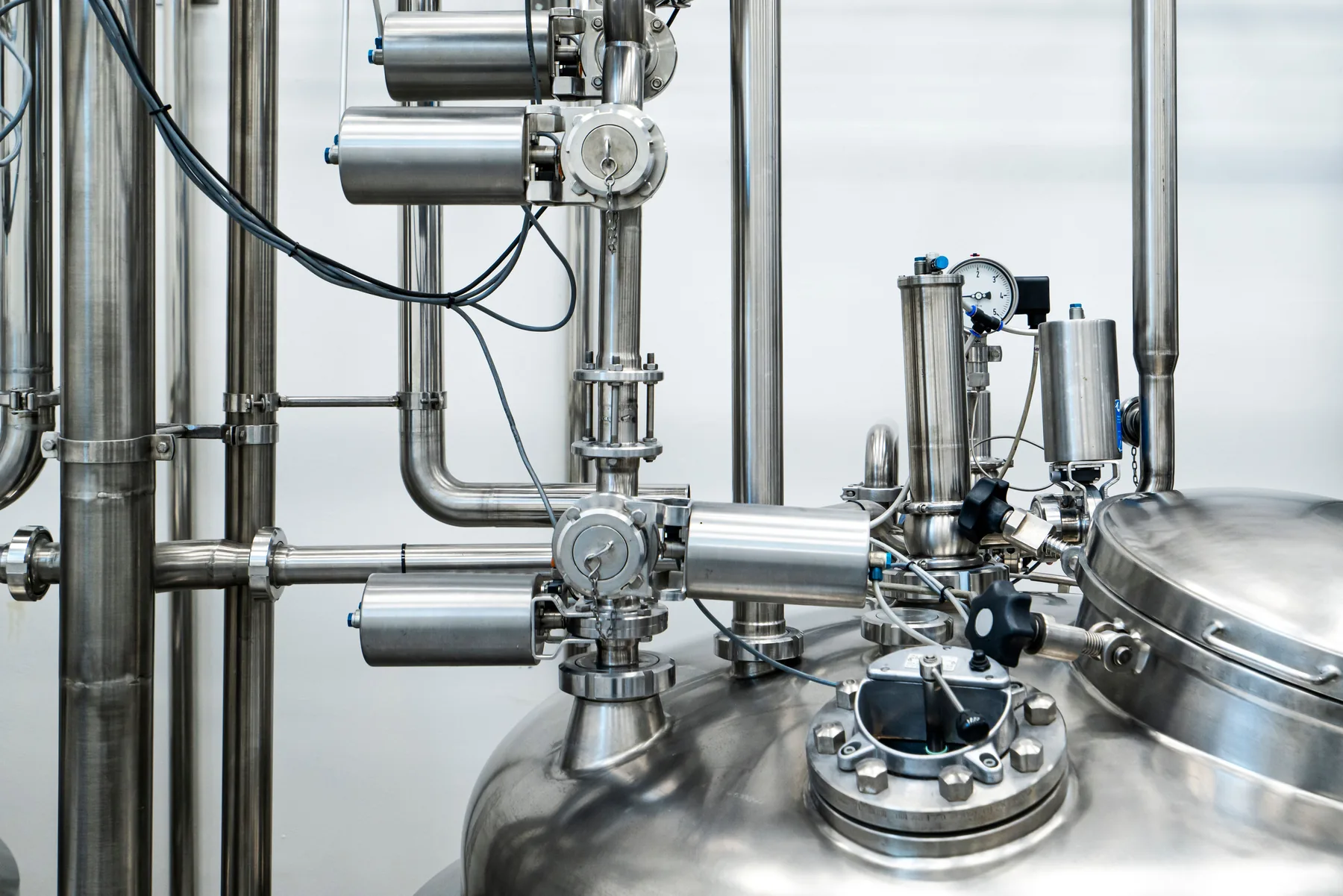 Marine pipework and valve system